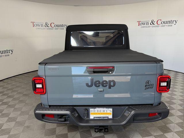 new 2024 Jeep Gladiator car, priced at $45,471