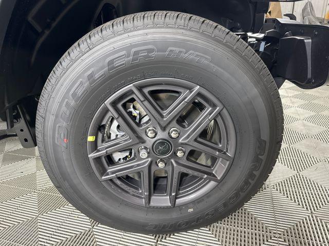 new 2025 Jeep Gladiator car, priced at $47,450