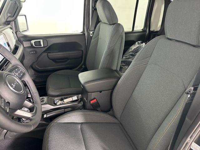 new 2025 Jeep Gladiator car, priced at $47,450