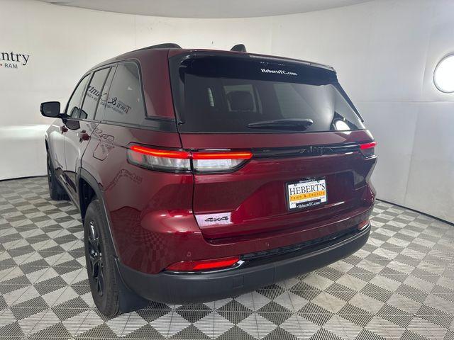 new 2024 Jeep Grand Cherokee car, priced at $40,955