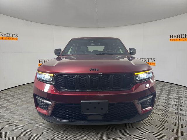 new 2024 Jeep Grand Cherokee car, priced at $40,955