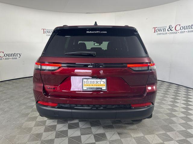 new 2024 Jeep Grand Cherokee car, priced at $40,955