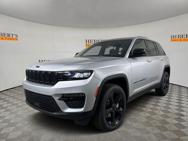 new 2025 Jeep Grand Cherokee car, priced at $42,220
