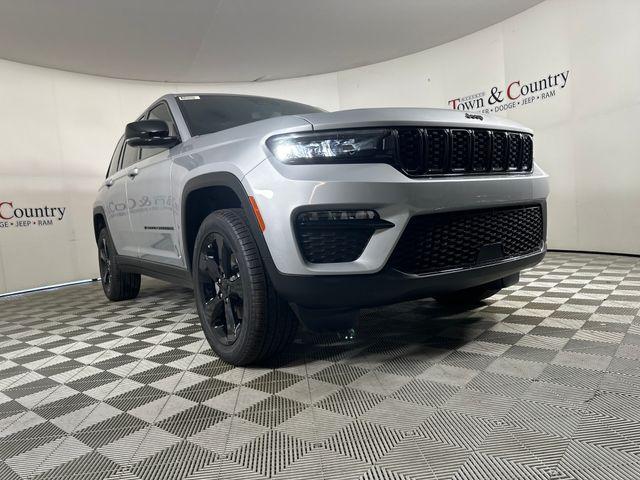 new 2025 Jeep Grand Cherokee car, priced at $42,220