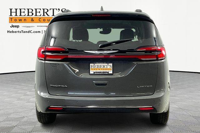 used 2022 Chrysler Pacifica car, priced at $29,238
