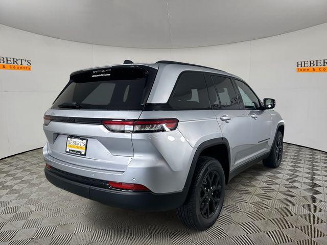 new 2025 Jeep Grand Cherokee car, priced at $44,730