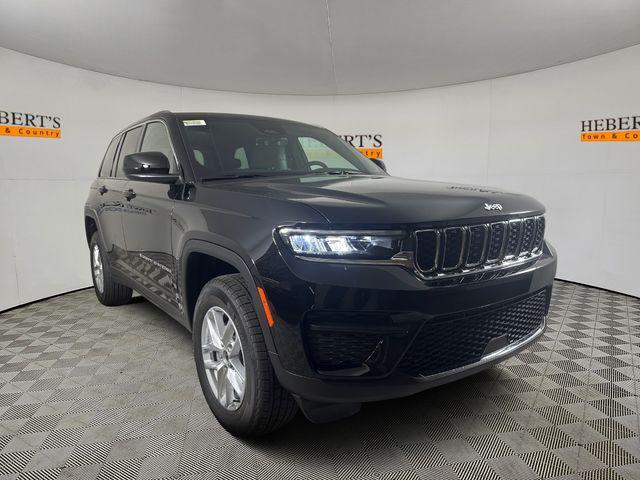 new 2025 Jeep Grand Cherokee car, priced at $37,175