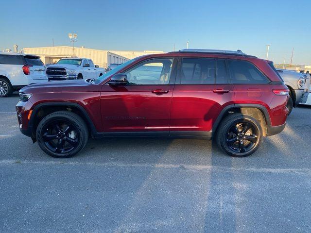 used 2023 Jeep Grand Cherokee car, priced at $35,997