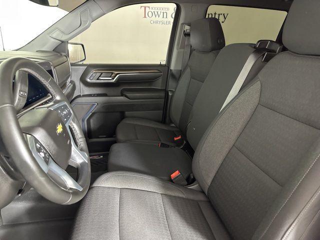 used 2024 Chevrolet Silverado 1500 car, priced at $39,115