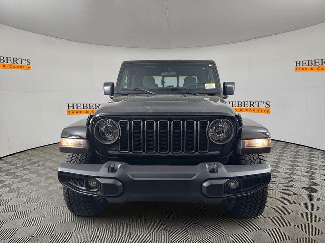 new 2025 Jeep Gladiator car, priced at $42,735