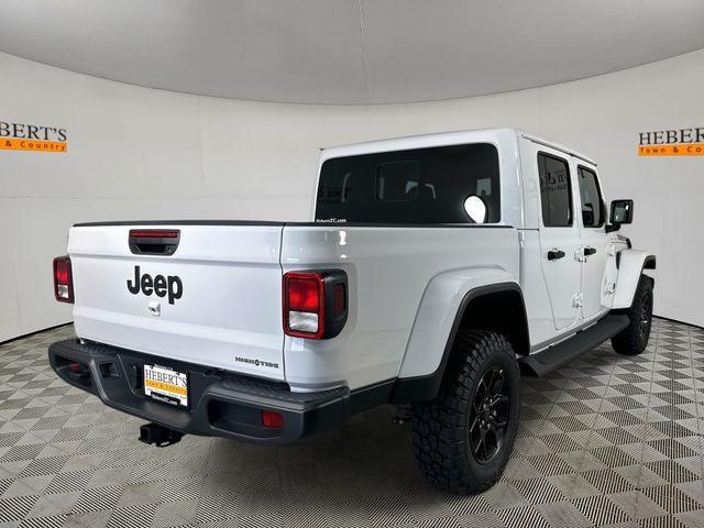 new 2025 Jeep Gladiator car, priced at $45,277