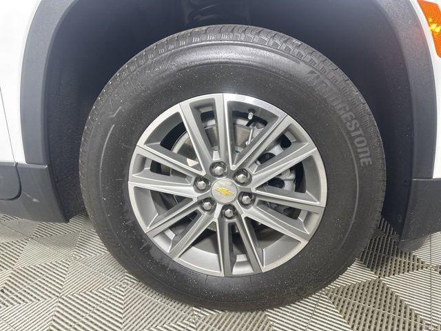 used 2022 Chevrolet Traverse car, priced at $25,045