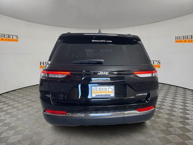 new 2025 Jeep Grand Cherokee car, priced at $41,745