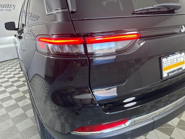new 2025 Jeep Grand Cherokee car, priced at $41,745