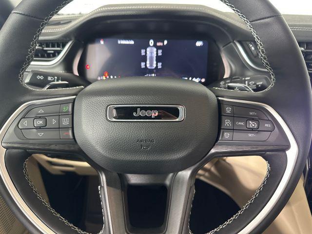 new 2025 Jeep Grand Cherokee car, priced at $41,745