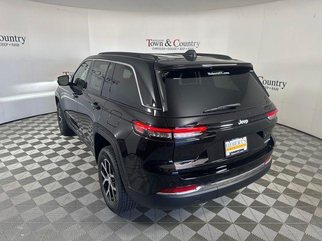 new 2025 Jeep Grand Cherokee car, priced at $41,745