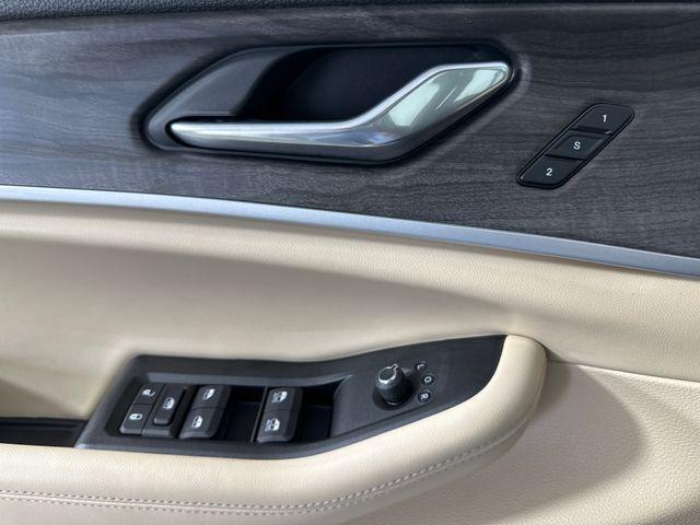 new 2025 Jeep Grand Cherokee car, priced at $47,590