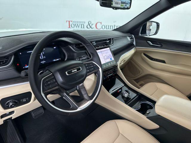 new 2025 Jeep Grand Cherokee car, priced at $47,590
