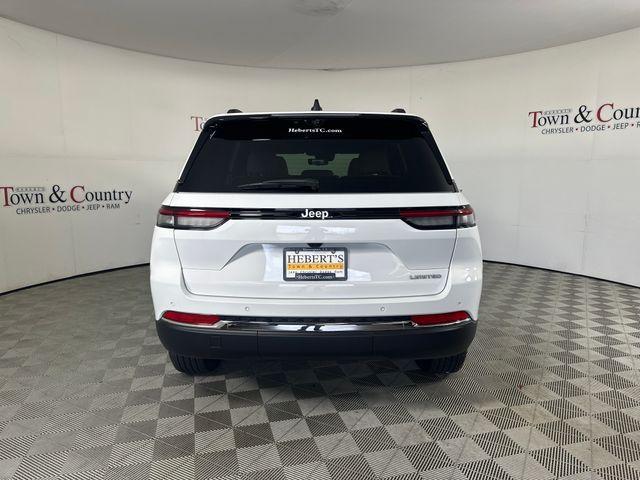 new 2025 Jeep Grand Cherokee car, priced at $47,590
