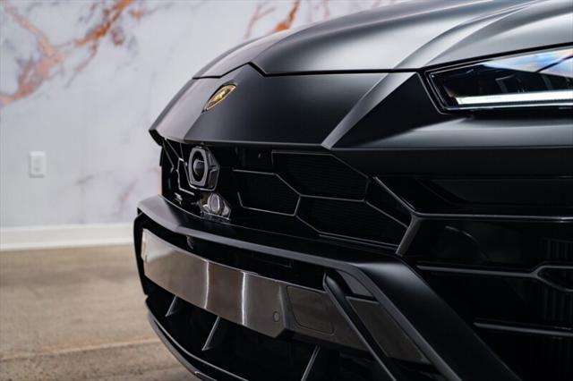 used 2022 Lamborghini Urus car, priced at $224,999