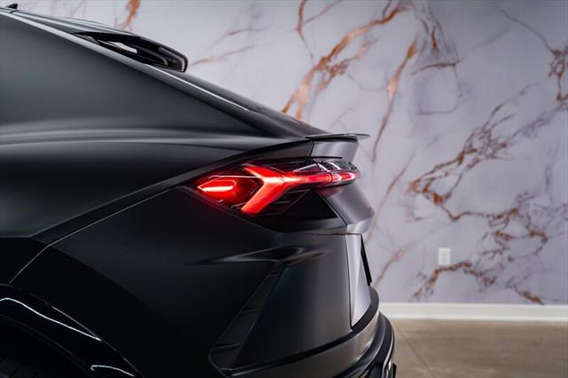 used 2022 Lamborghini Urus car, priced at $224,999