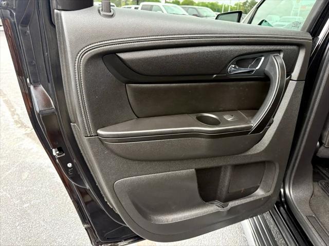 used 2016 Chevrolet Traverse car, priced at $10,999