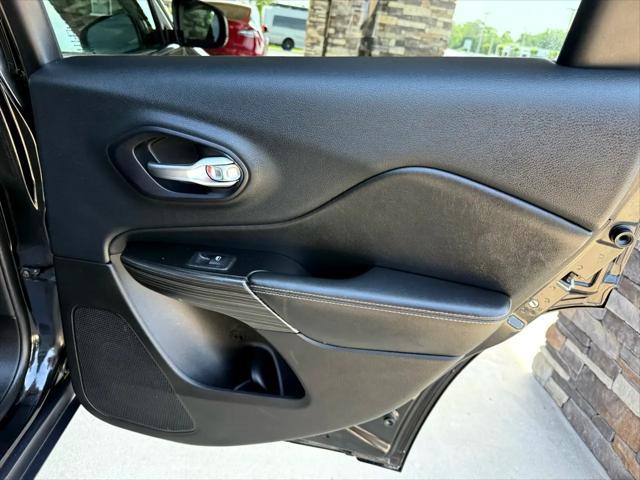 used 2014 Jeep Cherokee car, priced at $13,999