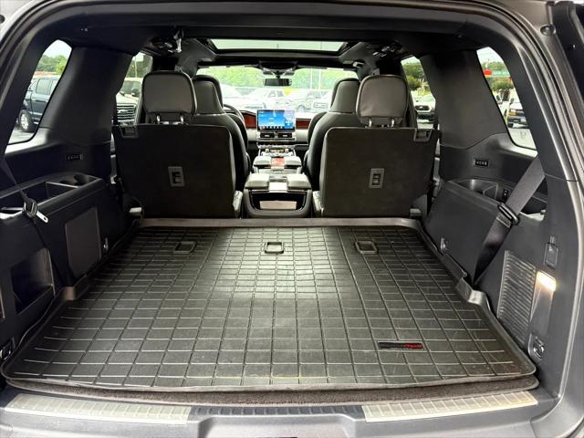 used 2022 Lincoln Navigator car, priced at $59,999
