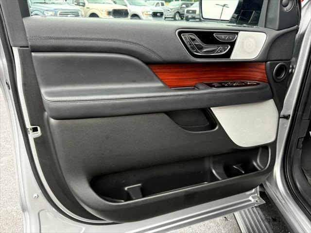 used 2022 Lincoln Navigator car, priced at $59,999
