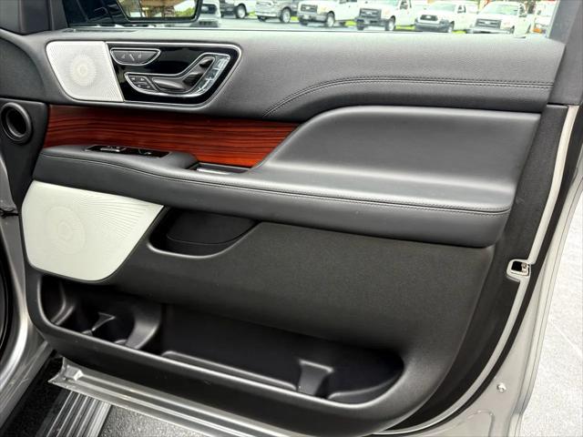 used 2022 Lincoln Navigator car, priced at $59,999