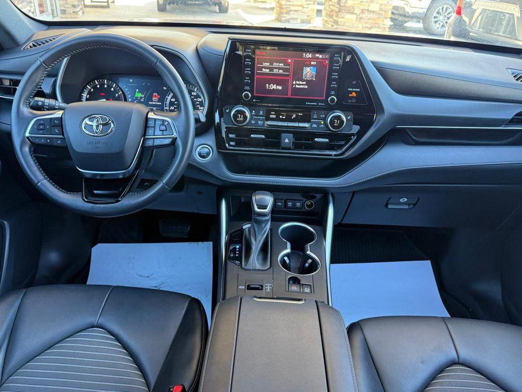 used 2021 Toyota Highlander car, priced at $29,999