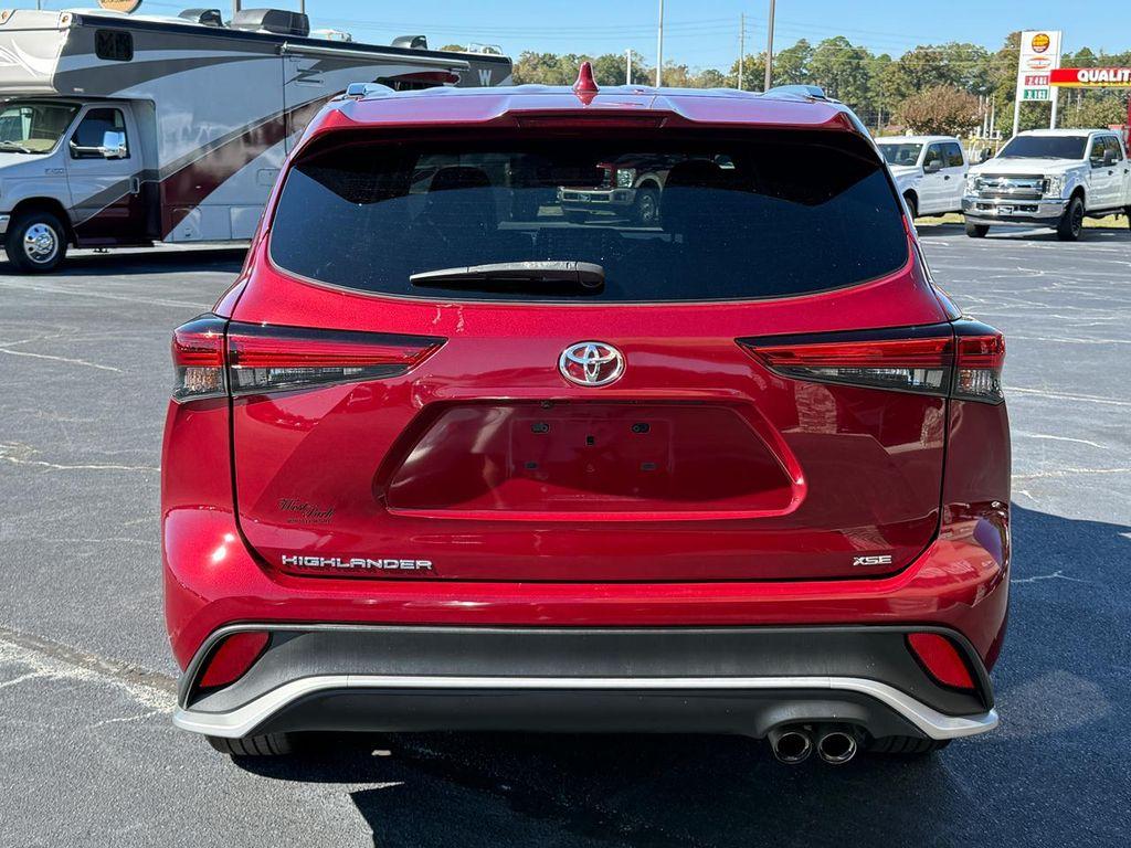 used 2021 Toyota Highlander car, priced at $29,999