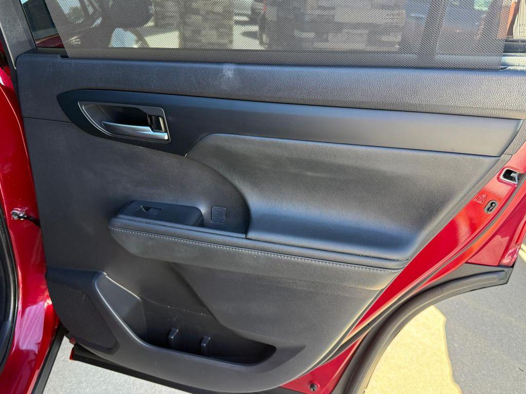 used 2021 Toyota Highlander car, priced at $29,999