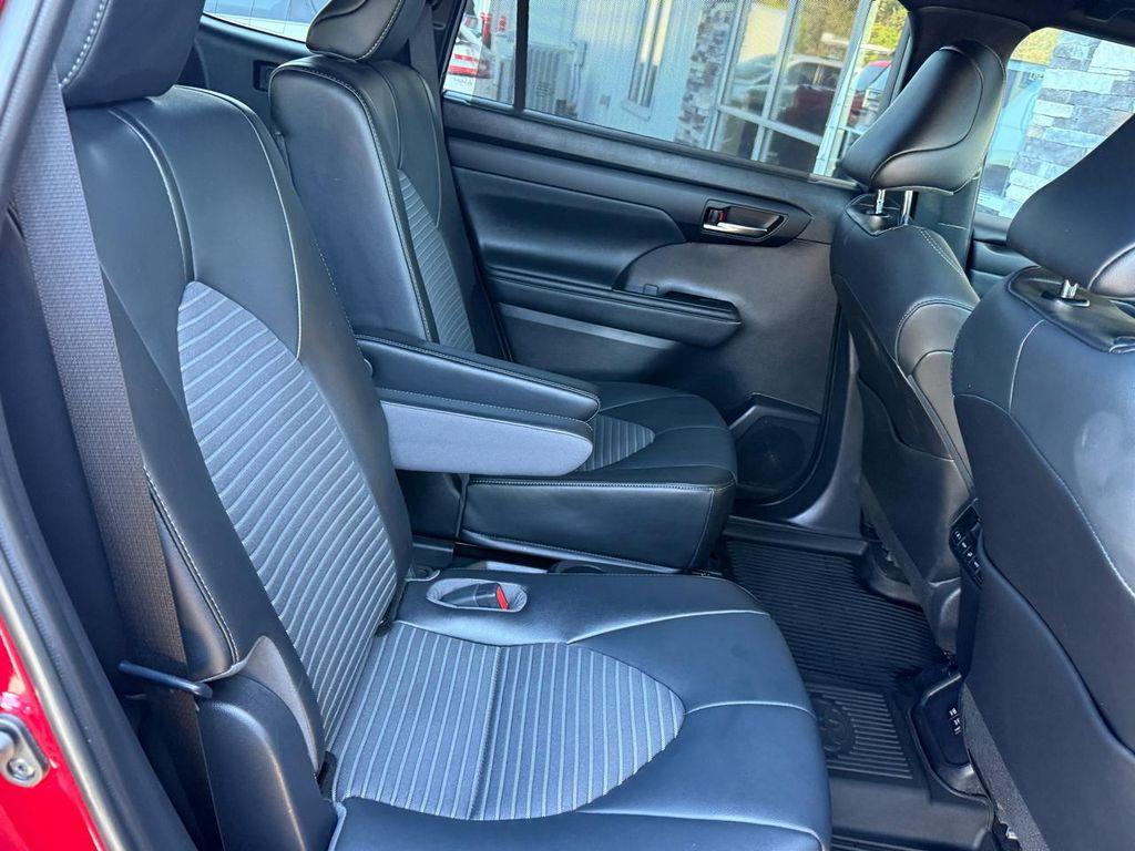 used 2021 Toyota Highlander car, priced at $29,999