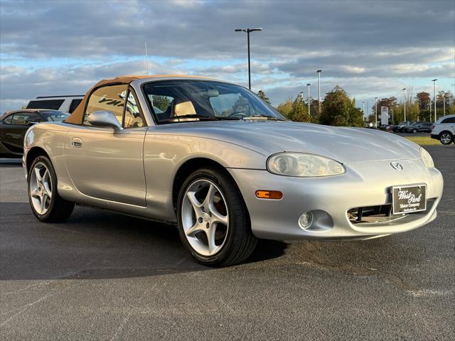 used 2001 Mazda MX-5 Miata car, priced at $8,999