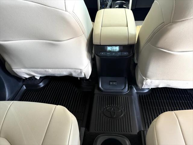 used 2024 Toyota Highlander car, priced at $45,999
