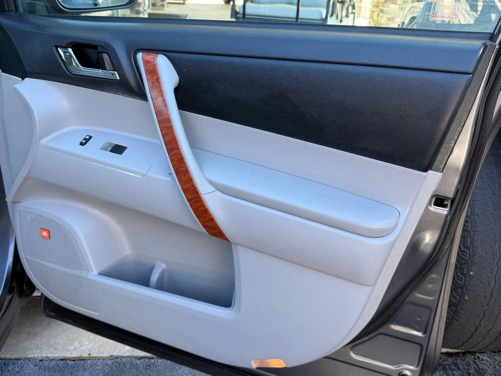 used 2010 Toyota Highlander car, priced at $8,999