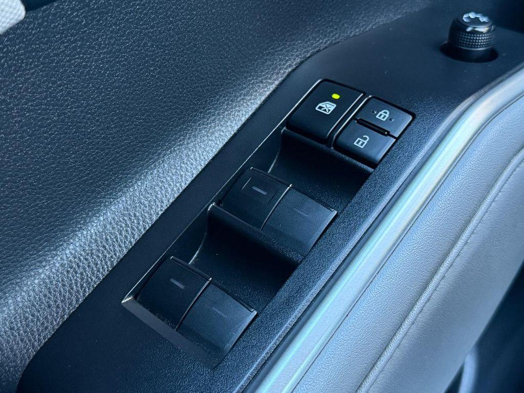 used 2021 Toyota Highlander car, priced at $29,750