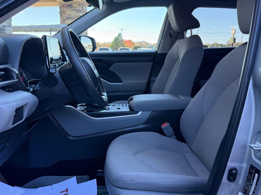 used 2021 Toyota Highlander car, priced at $29,750