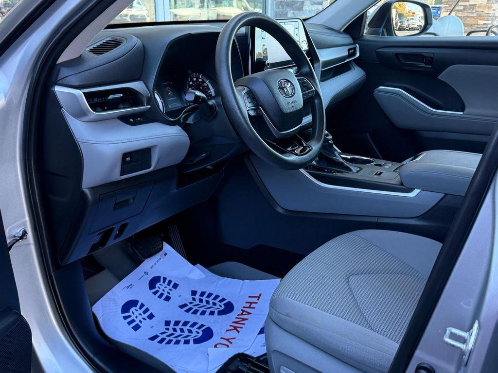 used 2021 Toyota Highlander car, priced at $29,750