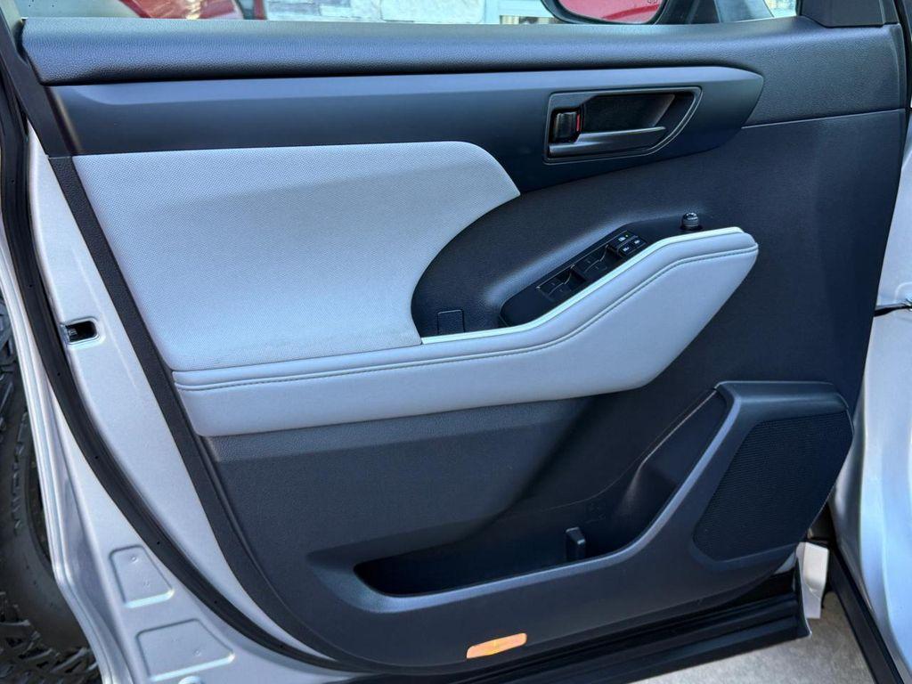 used 2021 Toyota Highlander car, priced at $29,750