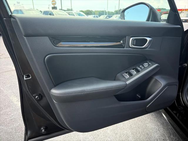 used 2025 Honda Civic Hybrid car, priced at $33,999