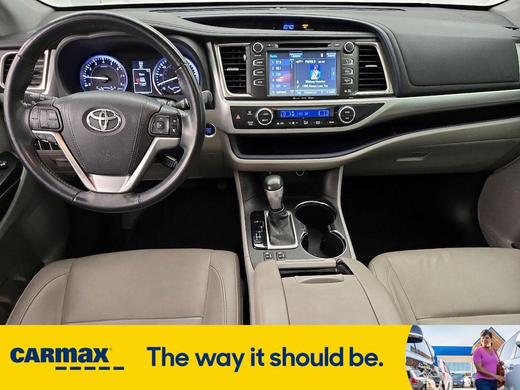 used 2016 Toyota Highlander car, priced at $25,998