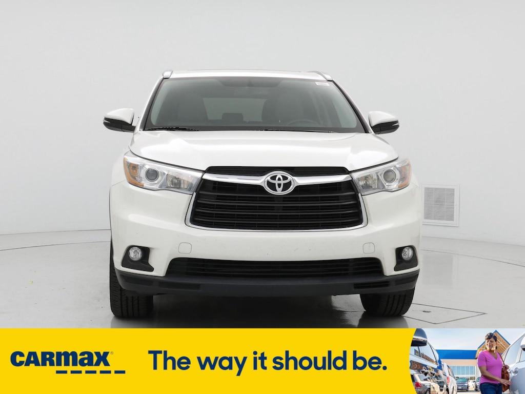 used 2016 Toyota Highlander car, priced at $25,998
