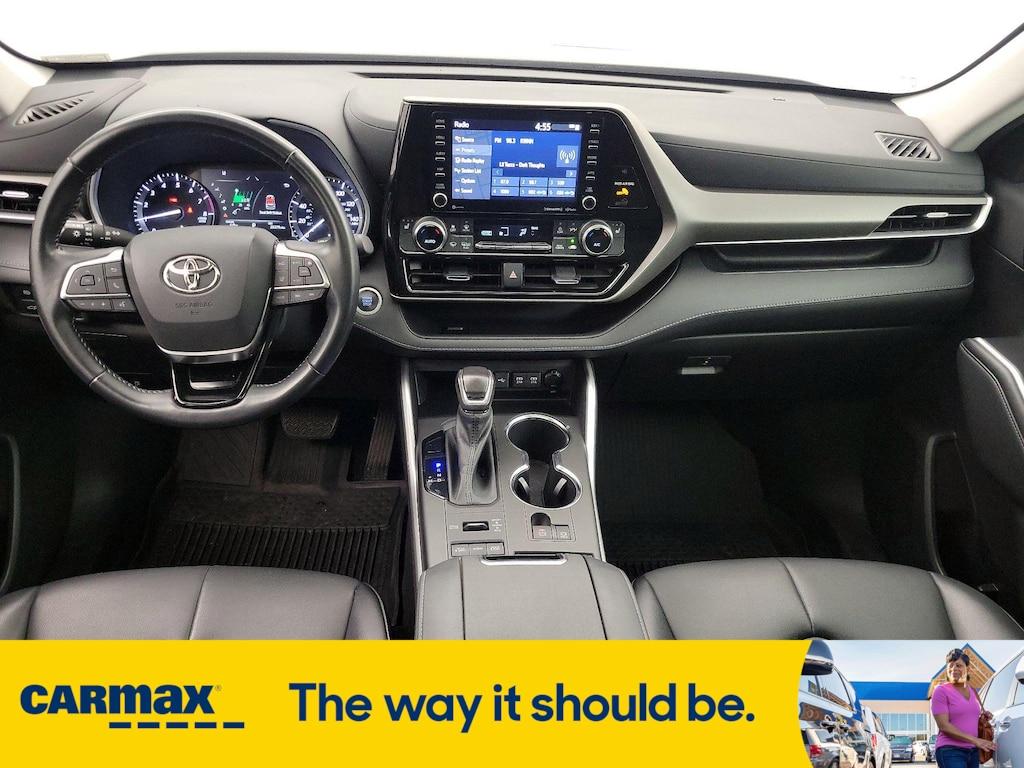 used 2021 Toyota Highlander car, priced at $36,998