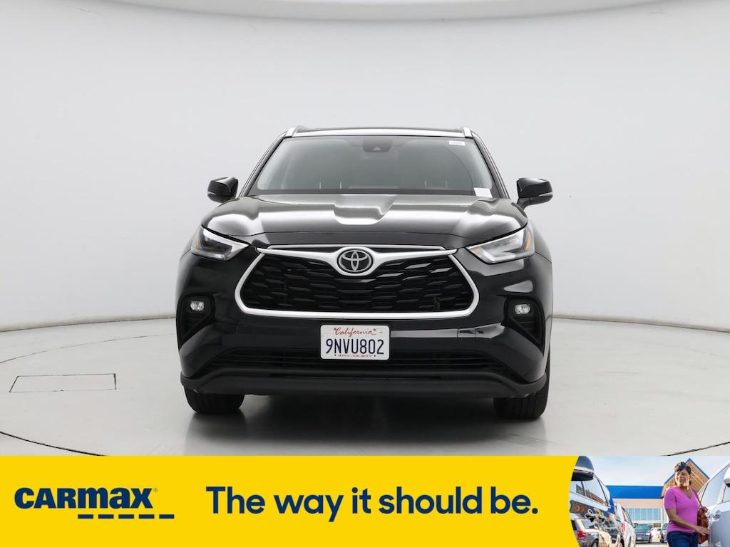 used 2021 Toyota Highlander car, priced at $36,998