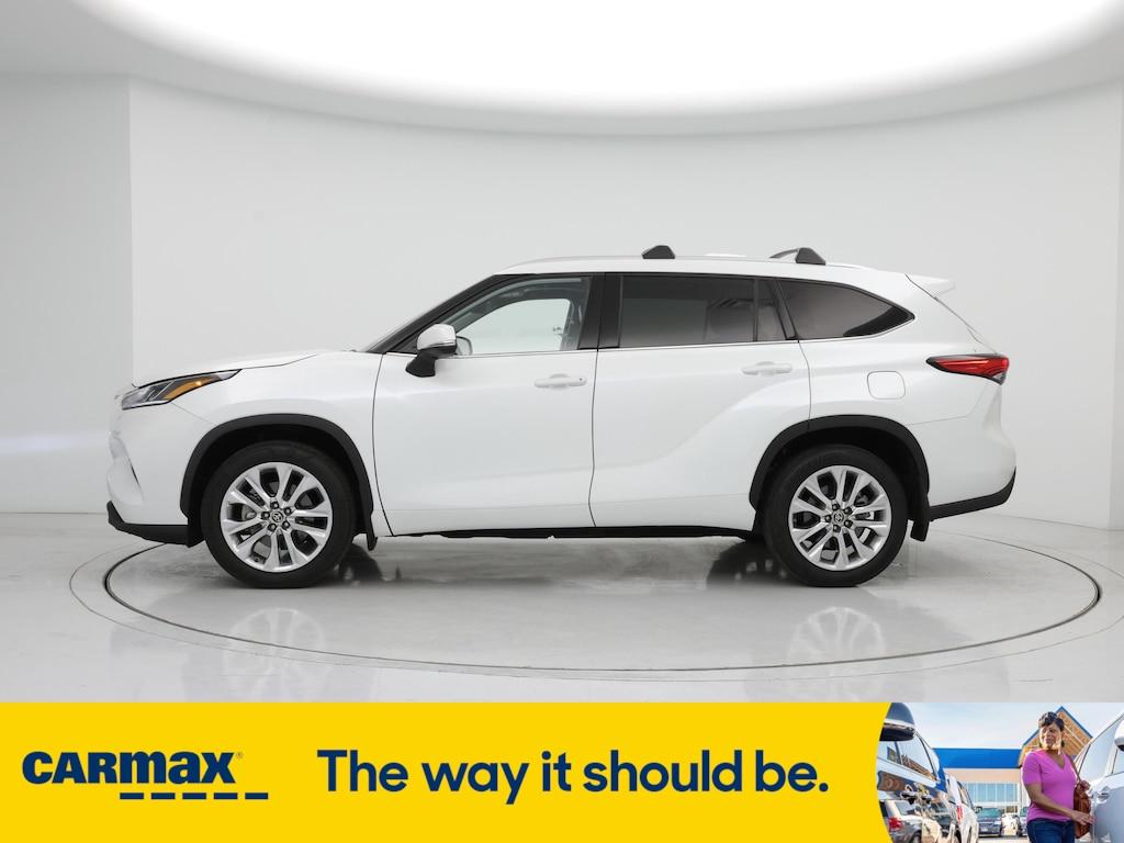 used 2023 Toyota Highlander car, priced at $40,998