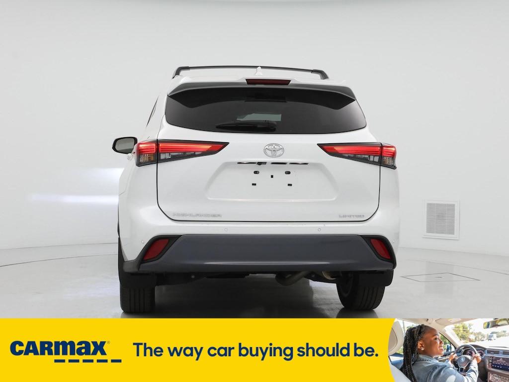 used 2023 Toyota Highlander car, priced at $40,998