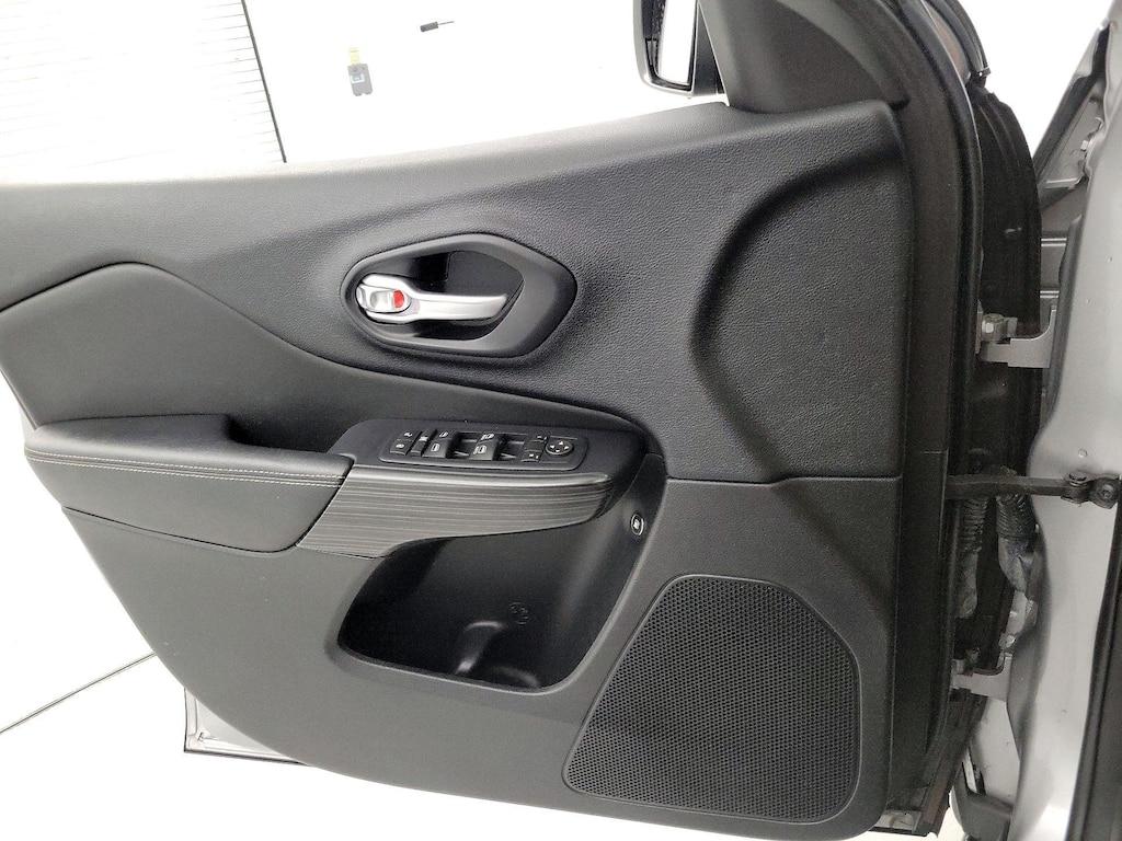 used 2016 Jeep Cherokee car, priced at $18,998