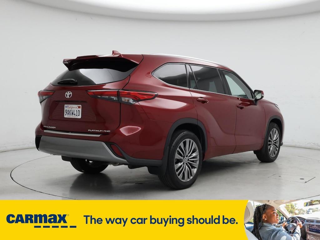 used 2022 Toyota Highlander car, priced at $44,998